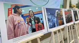 Ra mắt sách ảnh “80 năm, một Việt Nam vững tin”