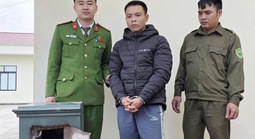 Sau khi trả khách, tài xế taxi trở lại "ghé" nhà dân đục két sắt trộm tiền, vàng