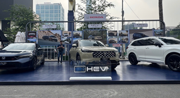 Giá xe hybrid khó giảm ngay