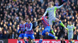 Man City thắng gọn Crystal Palace, áp sát ngôi đầu Ngoại hạng