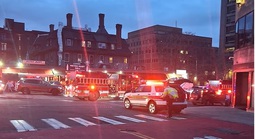 Nghi phạm mặc đồ đen xả súng trong trường đại học Mỹ, thương vong hàng loạt