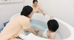 Trào lưu "sinh con trong bồn nước": Phải hiểu đúng, tránh tác hại khó lường