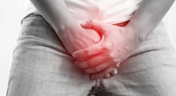 Người đàn ông "gãy súng” vì làm theo phim người lớn