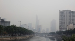 Lý do bầu trời TPHCM sáng nay mờ đục khác thường