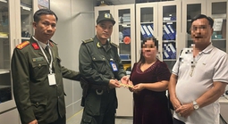 Nữ hành khách TPHCM đánh rơi 5 chỉ vàng khi đi vệ sinh ở sân bay