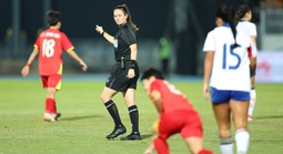 Clip: Tuyển nữ Việt Nam bị trọng tài "cướp trắng" bàn thắng hợp lệ