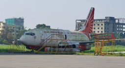 Hãng hàng không "bỏ quên" máy bay Boeing suốt 13 năm ở sân bay