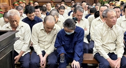 Biến ưu đãi thuế thành "mỏ vàng" buôn lậu xăng dầu