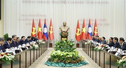 Gìn giữ, phát triển quan hệ đặc biệt Việt Nam - Lào