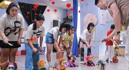 "Giữ lửa" nghệ thuật dân gian Việt Nam qua lớp học múa rối 0 đồng