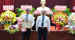 "Cha đẻ" gạo ST25 nhận thêm tin vui