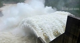 Đà Nẵng nói gì về đề xuất thay cụm từ "xả lũ" bằng "vận hành điều tiết qua tràn xả sâu"?