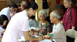 Kiến nghị trợ cấp hưu trí từ 60 tuổi, Bộ trưởng Y tế nói gì?