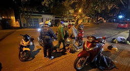 Công an nổ súng vây bắt đối tượng bị truy nã