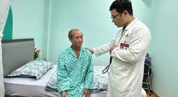 Kiến nghị áp dụng hệ số lương khởi điểm từ 2,67 đối với bác sĩ mới ra trường