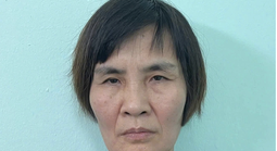 "Nhặt của rơi" không trả, người phụ nữ bắt chủ gói hàng quỳ xin rồi hành hung