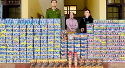 Bắt quả tang 2 phụ nữ ở Quảng Trị mua bán pháo nổ khối lượng lớn