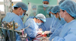 Bệnh viện thông tin về ca ghép gan và tim lấy từ người cho chết não tại TPHCM