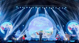 Âm nhạc kết nối cộng đồng trong đêm Giáng sinh ở ROX Living Aquamarine Diễn Châu