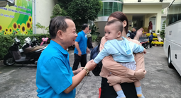 "Chuyến xe mùa Xuân - Giúp nhau về nhà" Tết 2026 mở cổng chờ quyên góp