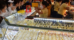 Giá vàng hôm nay 24-12: Tiếp tục đà tăng 