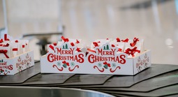 Những kiện hàng đặc biệt xuất hiện trên băng chuyền hành lý ở Nội Bài vào Giáng sinh