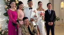 Nghệ sĩ Tấn Beo xúc động, rơi nước mắt trong ngày cưới con trai