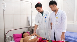 Tai nạn giao thông lúc rạng sáng khiến thiếu niên 14 tuổi bị vỡ gan