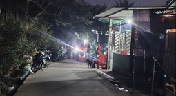 Người đàn ông tử vong trước sân nhà, trên lưng còn mang bình xịt thuốc sâu