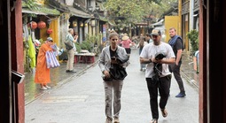 Đà Nẵng bội thu du lịch với 17,3 triệu lượt khách, doanh thu chạm mốc 60.000 tỉ đồng