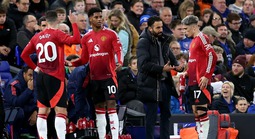 Rashford tiết lộ “bí kíp” hồi sinh, Hojlund mỉa mai Man Utd