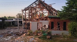 Thái Lan bị dội 40 quả rốc-két, Campuchia hứng hơn trăm quả đạn pháo