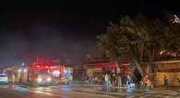 NÓNG: Cháy nhà trong đêm khuya, 4 người tử vong