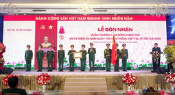 Viettel TPHCM nhận Huân chương Lao động Hạng Nhì