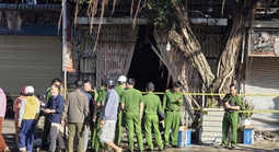 Cháy nhà 4 người thiệt mạng ở Đắk Lắk: Cháu bé 1 tháng tuổi thoát chết trong lòng cha