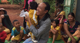 "Bác sĩ" không áo blouse