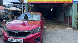 Giá thuê xe tự lái Tết dương lịch tăng mạnh