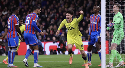 Sao trẻ tỏa sáng, Tottenham nhọc nhằn vượt Crystal Palace