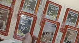 Giá bạc hôm nay 29-12: Rớt thẳng đứng, chuyên gia cảnh báo rủi ro