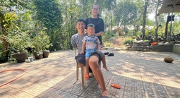 NHỮNG NGƯỜI VẼ LẠI ĐỜI MÌNH: Đi qua bóng tối