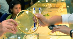 Sáng 30-12, giá vàng miếng SJC và vàng nhẫn đồng loạt giảm đến 5,5 triệu đồng/lượng