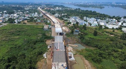 Thêm "đường băng" cho TP HCM bay cao