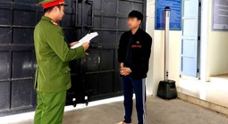 Khởi tố Bàn Văn Tài vì đưa người yêu 13 tuổi vào nhà nghỉ để "quan hệ"