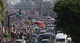 Mạnh tay siết chuẩn khí thải với xe đời cũ