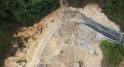 Đèo Mimosa vừa thông xe lại sạt lở nặng, người dân đi đường nào?