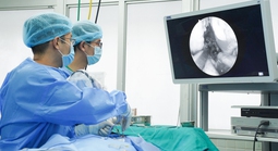 10 năm sống chung với u tuyến yên làm mờ mắt, bệnh nhân hồi sinh nhờ công nghệ mới 4K