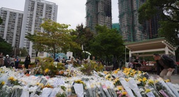 Cháy chung cư Hồng Kông: Nỗi tuyệt vọng của cụ ông khi vợ mắc kẹt trong lửa