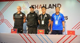 HLV Mai Đức Chung thận trọng trước tuyển nữ Malaysia