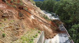 Sau đèo Mimosa, đến lượt đèo Prenn tạm đóng vì sạt lở