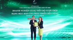 Chứng khoán Rồng Việt nhận cú đúp giải thưởng tại Cuộc bình chọn Doanh nghiệp niêm yết 2025